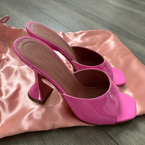 Amina Muaddi - Picture 2 of 6